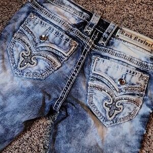 Rock Revival 25 Raven Straight